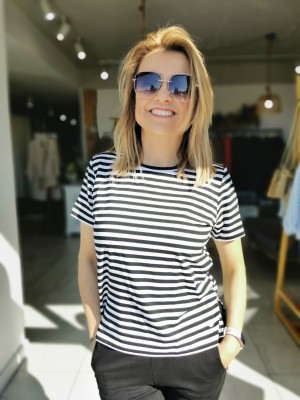 Wiskozowy T-shirt w biało-czarne paski Black&White