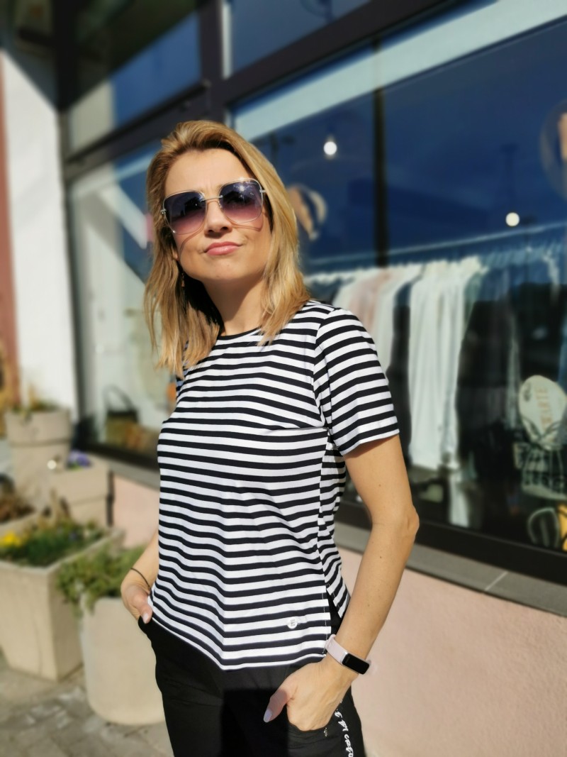 Miniatura produktu Wiskozowy T-shirt w biało-czarne paski Black&White