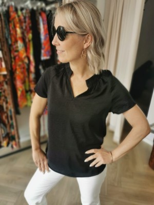 Bluzka na krótki rękaw ze stójką w kolorze czarnym Francis Black