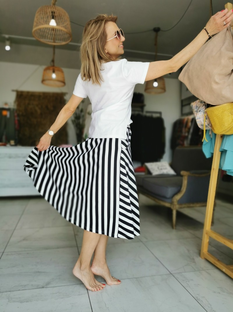 Miniatura produktu Rozkloszowana Spódnica z wiskozy w paski Royal Lines