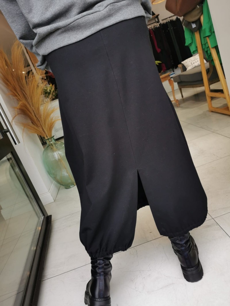 Miniatura produktu Klasyczna Spódnica midi bombka w kolorze czarnym Era Black