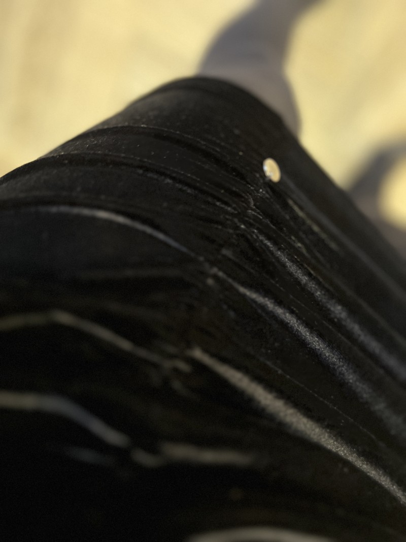 Miniatura produktu Dopasowana mini Spódnica z aksamitu w czarnym kolorze Andrea Black