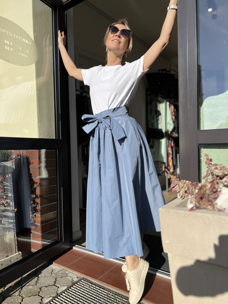 Miniatura produktu Rozkloszowana Spódnica midi w kolorze błękitnym Margo Blue