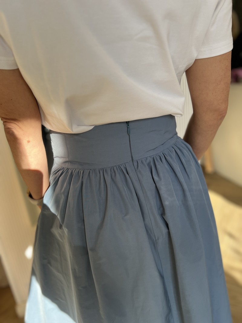 Miniatura produktu Rozkloszowana Spódnica midi w kolorze błękitnym Margo Blue