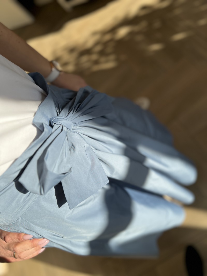 Miniatura produktu Rozkloszowana Spódnica midi w kolorze błękitnym Margo Blue