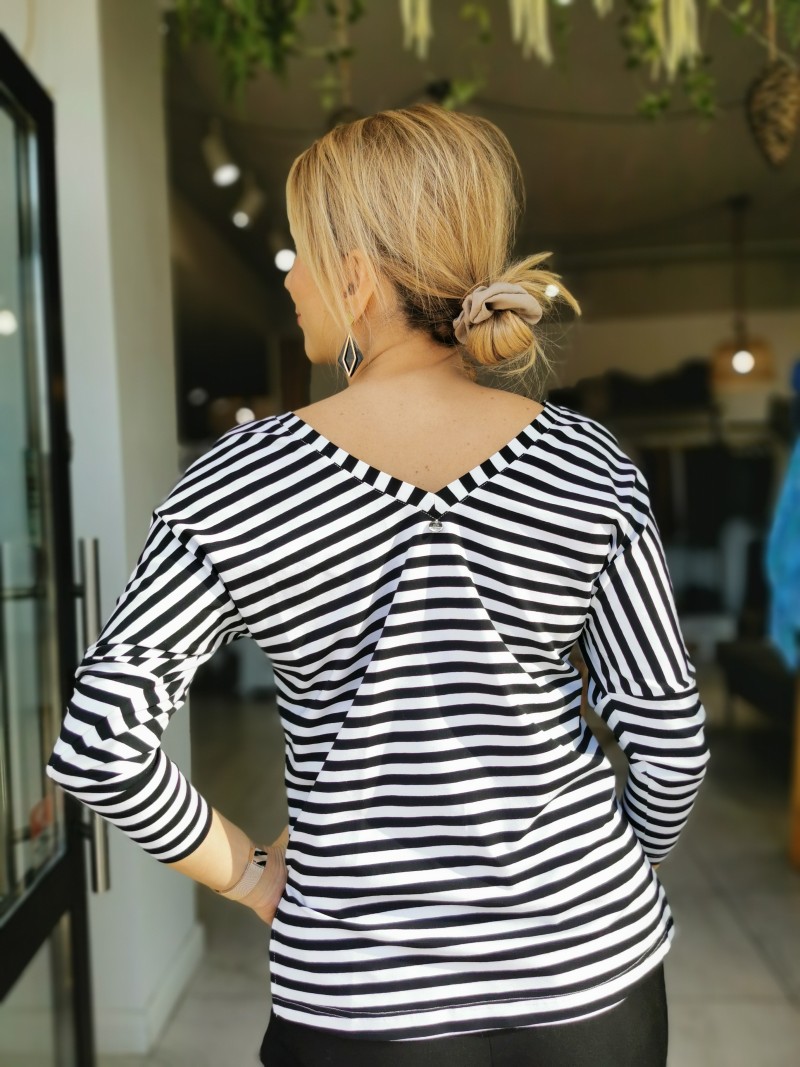 Miniatura produktu Wiskozowa Bluzka w biało-czarne paski Anne Black&White