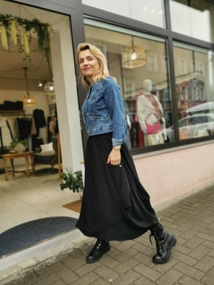 Spódnica midi asymetryczna bombka w kolorze czarnym Domina Black