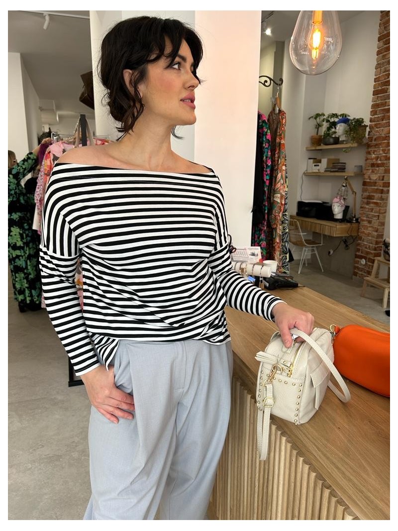 Miniatura produktu Czarna Wiskozowa Bluzka na długi rękaw Cynthia Black&White