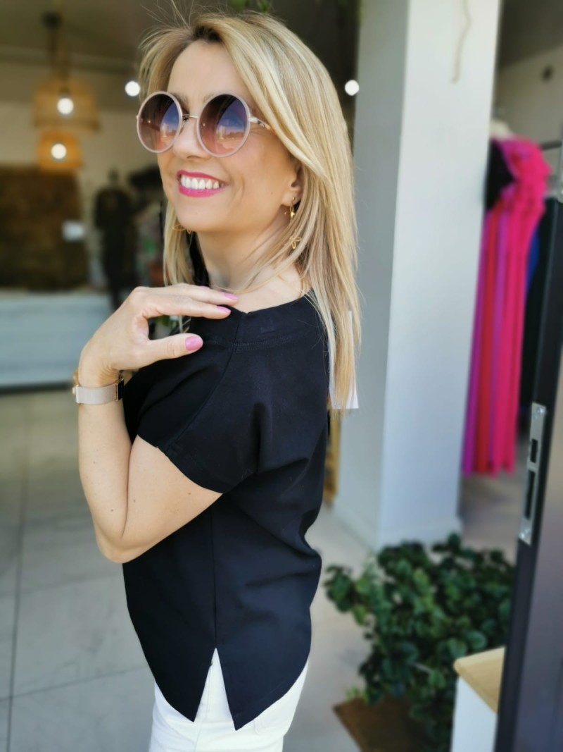 Miniatura produktu Czarny T-shirt z dekoltem w łódkę Cynthia Black