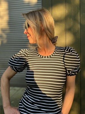 Wiskozowa Bluzka w paski z krótkim bufiastym rękawem Bufki B&W