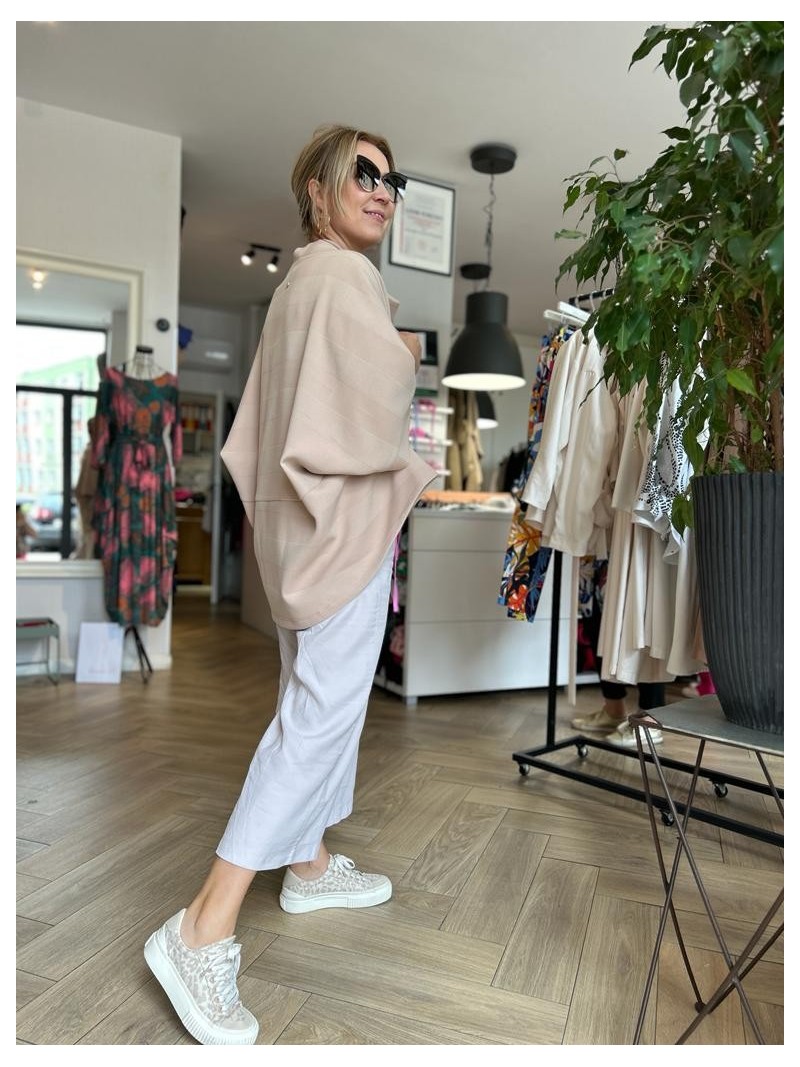 Miniatura produktu Oversize Wdzianko w kolorze beżowym asymetryczne Novi Beige