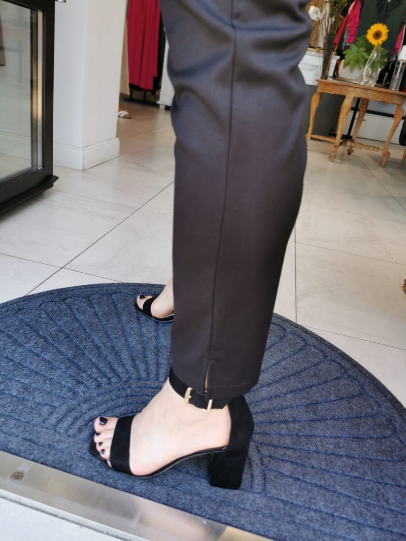 Miniatura produktu Spodnie Cygaretki do kostki w kolorze czarnym Ivo Black