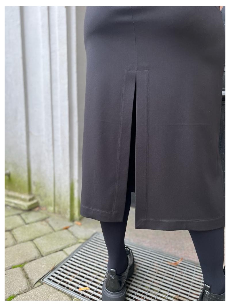 Miniatura produktu Spódnica z rozcięciami w kolorze czarnym Christy Black