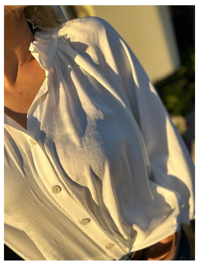 Miniatura produktu Luźna Koszula ze stójką i bufiastymi rękawami w kolorze białym Sally White