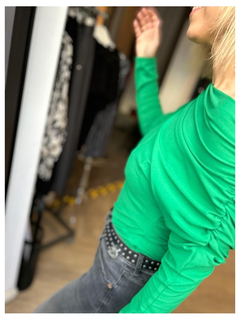 Miniatura produktu Wiskozowa Bluzka w kolorze zielonym z dekoltem w łódkę Julia Fern Green