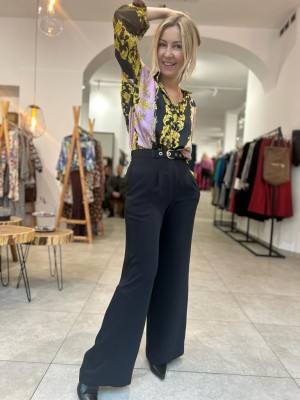 Spodnie Damskie z kieszeniami w kolorze czarnym Caroline Black