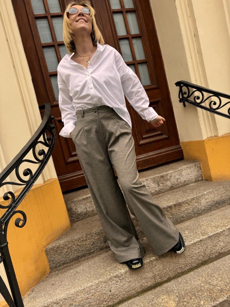 Miniatura produktu Bawełniana Koszula ze stójką asymetryczna w kolorze białym Lidia White