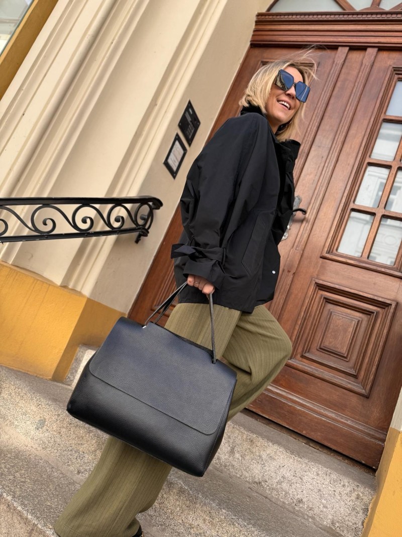 Miniatura produktu Czarny Płaszcz krótki z kimonowym rękawem i zapięciem na guziki Creo Black One Size