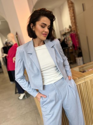 Niebieski krótki Żakiet bez zapięcia Marco Light Blue