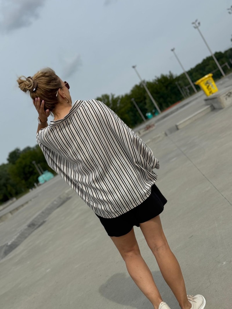 Miniatura produktu Spodnie Shorty w kolorze czarnym z wiskozy i lnu Black&Len