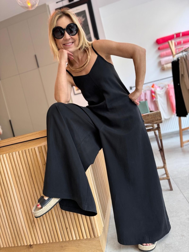 Miniatura produktu Wiskozowy czarny Kombinezon z lnem z wiązaniem na plecach i szeroką nogawką Bali Black