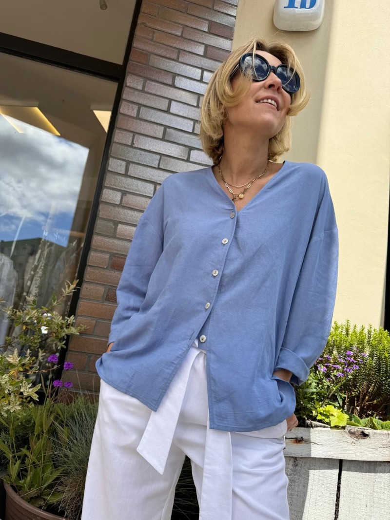 Miniatura produktu Niebieska Koszula Wiskozowa z lnem z dekoltem w literę V Melia Blue