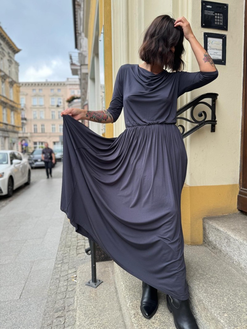 Miniatura produktu Dzianinowa Sukienka Maxi w grafitowym odcieniu z marszczeniem na dekolcie Ramona Graphite