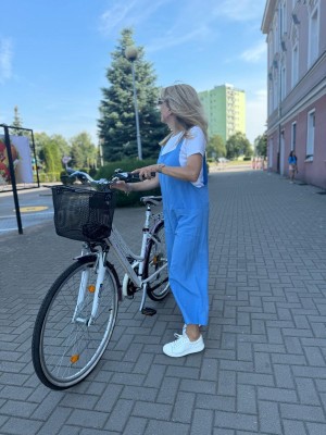 Niebieskie wiskozowo-lniane Ogrodniczki na lato z kieszeniami Blue Len