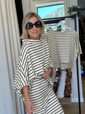 Biała Bluza oversize o kroju kimono w czarne paski Butterfly B&Stripes