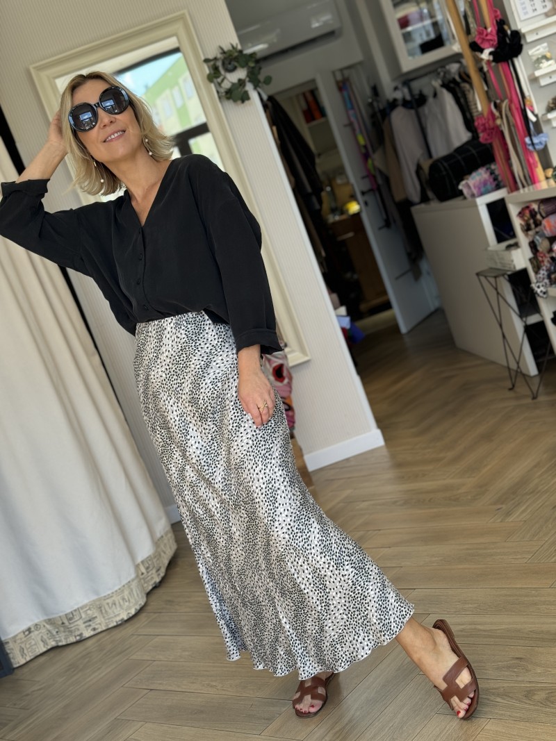 Miniatura produktu Rozkloszowana Spódnica midi w biało-czarne plamki Soley Moss