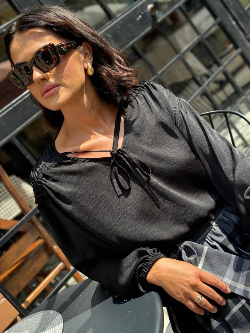 Miniatura produktu Czarna Bluzka z wiązanym ściągnięciem i długim rękawem Bethany Black