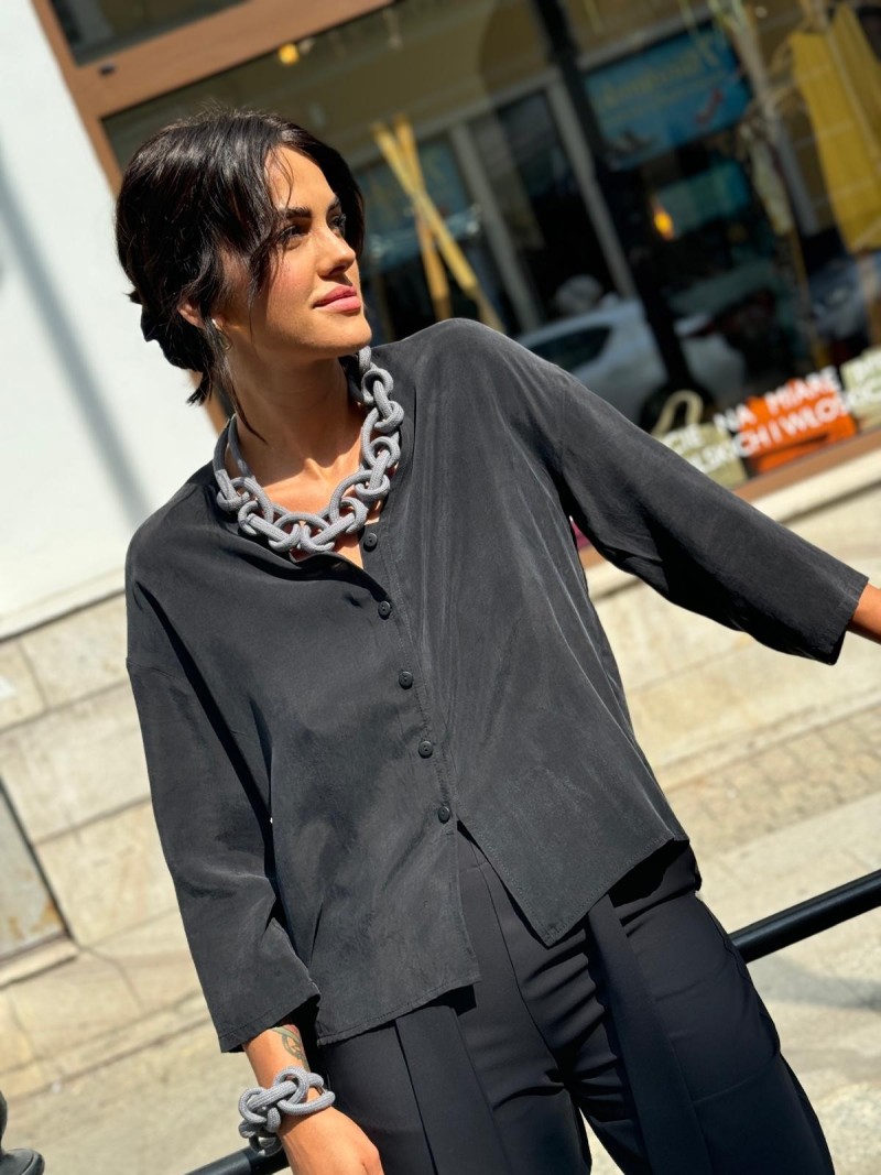 Miniatura produktu Czarna Koszula z rękawami 3/4 o kroju kimono zapinana na guziki Melia C&Black