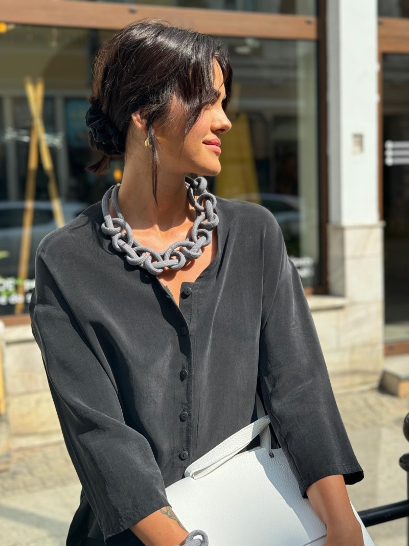 Miniatura produktu Czarna Koszula z rękawami 3/4 o kroju kimono zapinana na guziki Melia C&Black