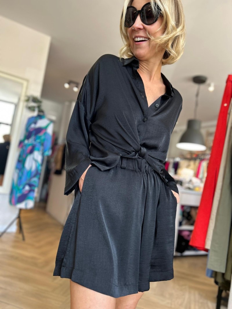 Miniatura produktu Czarne Rozkloszowane Spodenki z wysokim stanem Creo Black