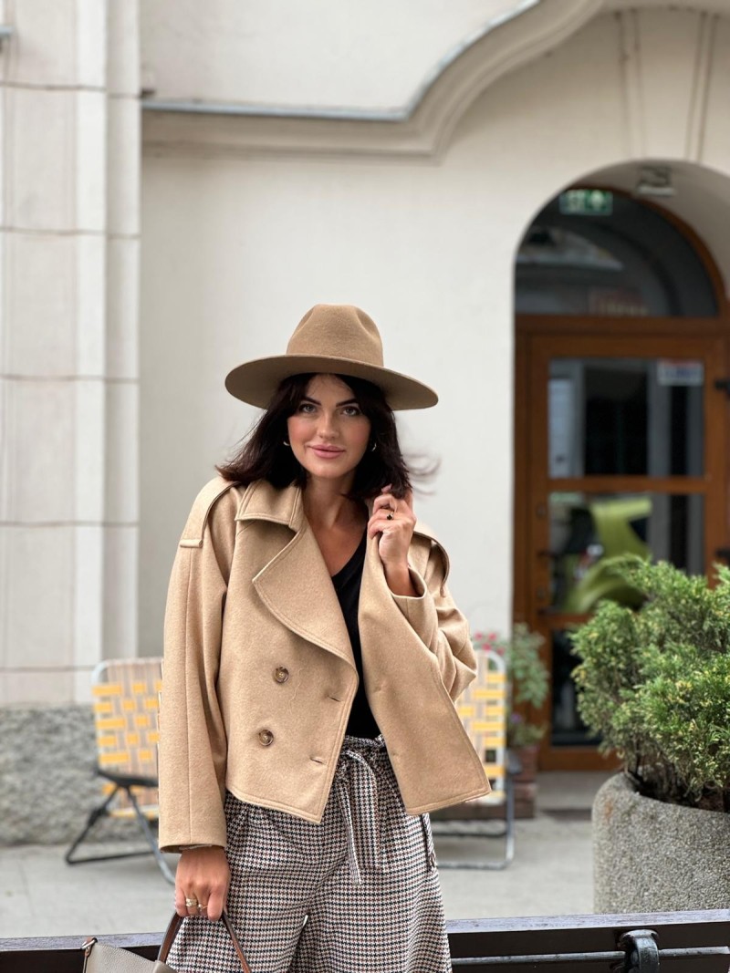 Miniatura produktu Beżowy płaszcz krótki wełniany z reglanowym rękawem London&Beige Short