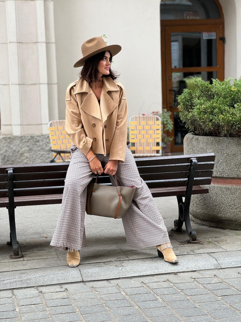 Miniatura produktu Beżowy płaszcz krótki wełniany z reglanowym rękawem London&Beige Short