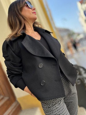 Wełniany płaszcz typu trencz na podszewce w kolorze czarnym London&Black Short