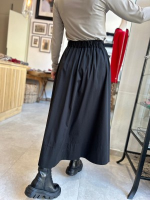Bawełniana Spódnica midi dopasowana w talii w kolorze czarnym Matilde Black