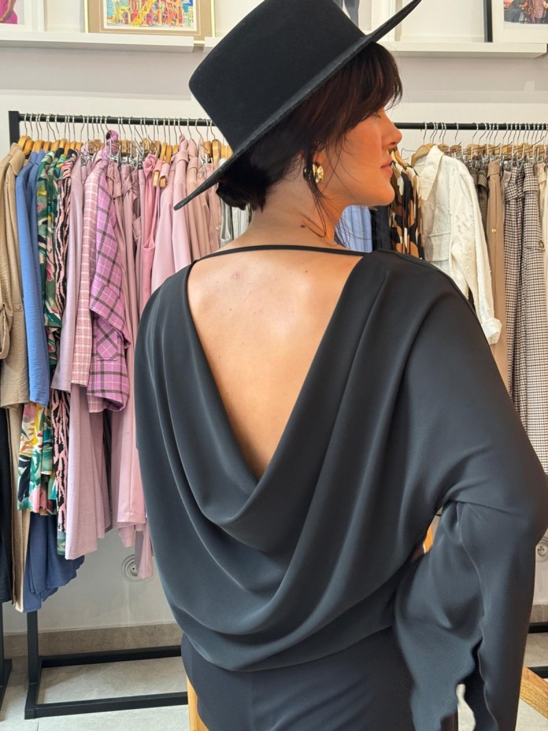 Miniatura produktu Czarna bluzka z kielichowym rękawem i odkrytymi plecami Rosie Black