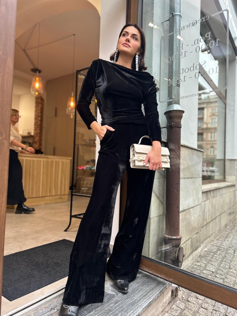 Miniatura produktu Czarne połyskujące Spodnie Damskie z szerokimi nogawkami Rio Black&Aksamit