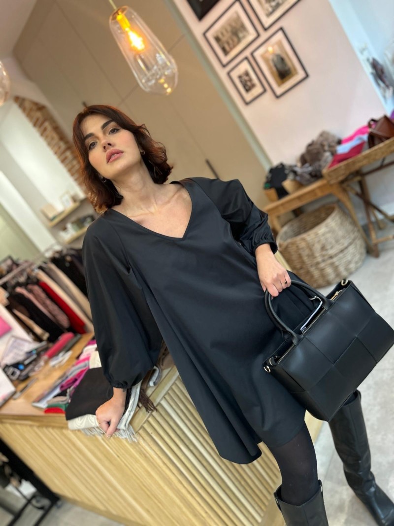 Miniatura produktu Sukienka Mini z bufiastymi rękawami w kolorze czarnym Alexandra Short Black