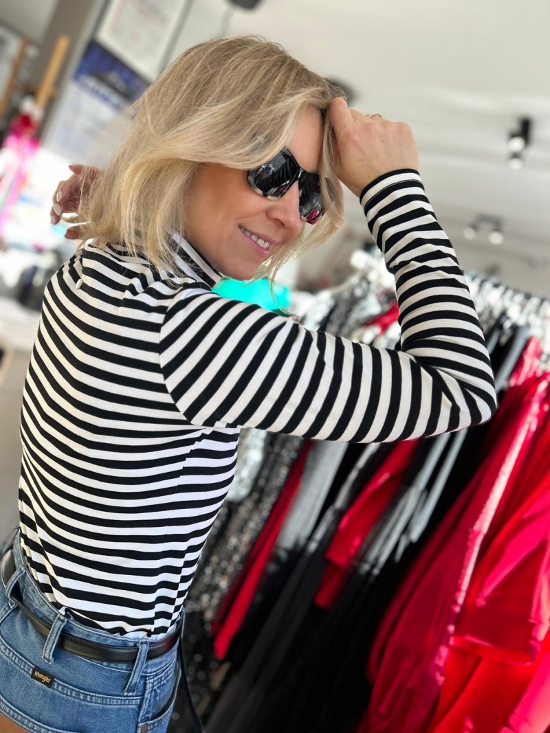 Miniatura produktu Wiskozowy Golf w czarno-białe paski Black&White