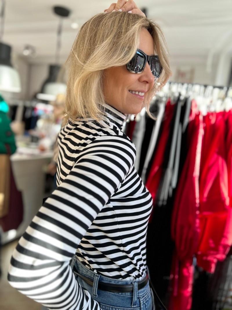 Miniatura produktu Wiskozowy Golf w czarno-białe paski Black&White