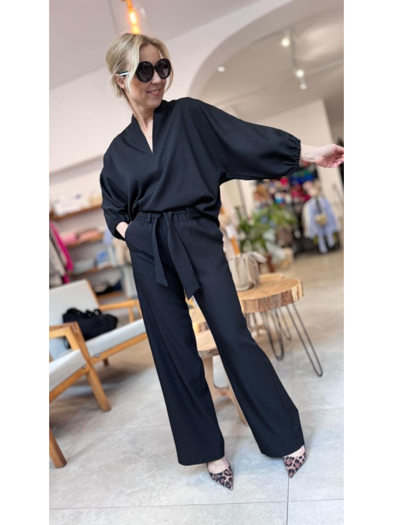 Miniatura produktu Czarna Wiskozowa Bluzka o kroju kimono asymetryczna Danielle Black