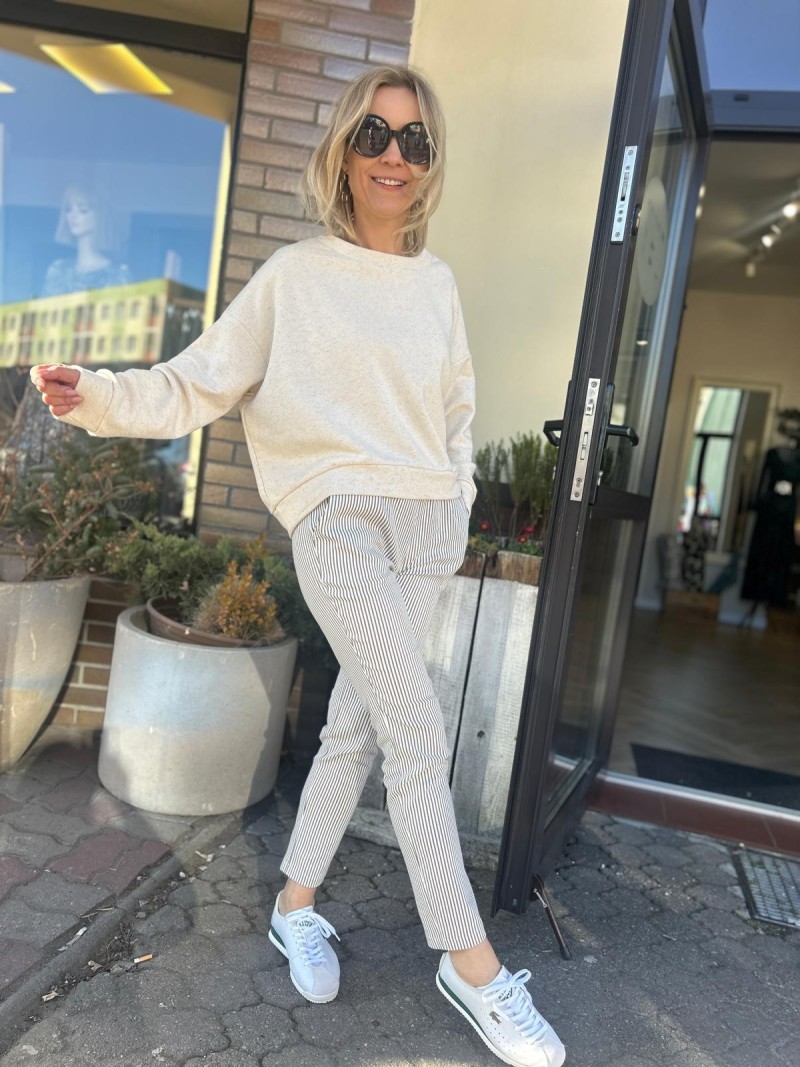 Miniatura produktu Damskie Spodnie Cygaretki na gumce w biało-beżowe paski B&W