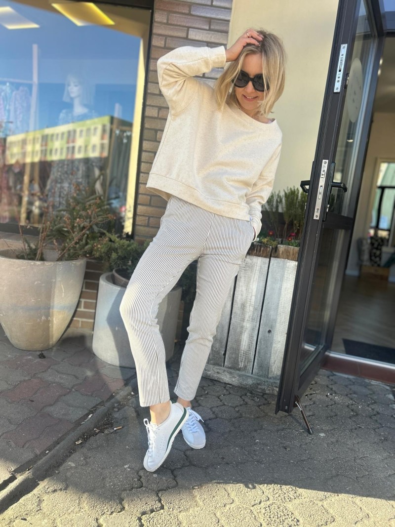 Miniatura produktu Damskie Spodnie Cygaretki na gumce w biało-beżowe paski B&W