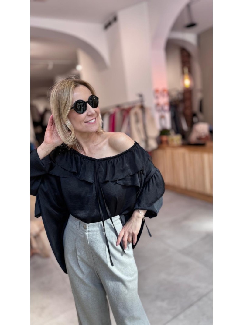 Miniatura produktu Czarna Bluzka na długi rękaw z falbanami Buenos Black