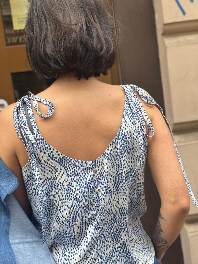 Miniatura produktu Wiskozowa Bluzka Top z wiązaniem na ramionach biało-niebieska Chiara Dots