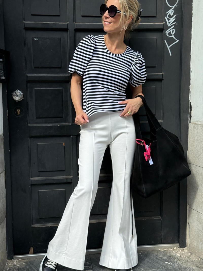 Miniatura produktu Bluzka w biało-czarne paski z bufiastym krótkim rękawem Bufki Black&White