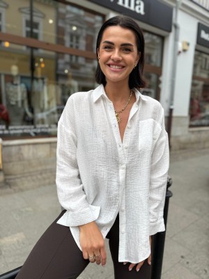 Biała Koszula Wiskozowa z kołnierzykiem zapinana na guziki Victor Lyocell&White